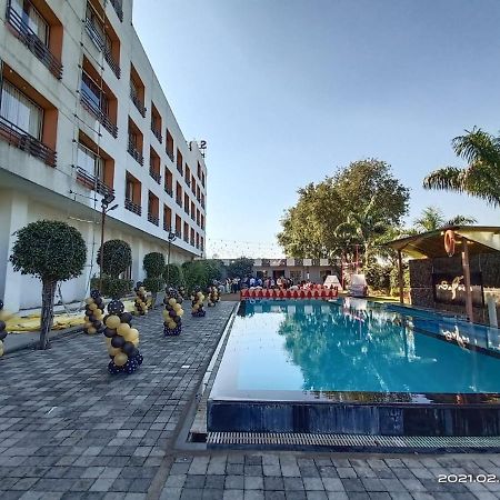 Solitaire Hotel And Resorts Ujjain Exterior photo